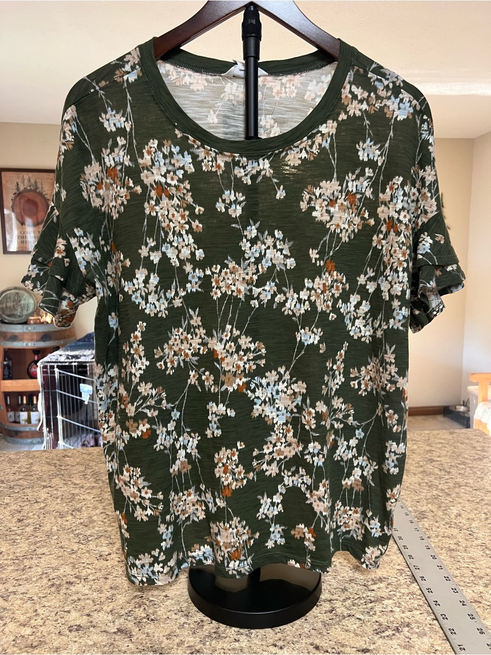 NWT Time and True olive green Floral Ruffle Sleeve Top L